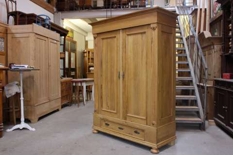 Dielenschrank Kleiderschrank (Art.-Nr.: 02887)